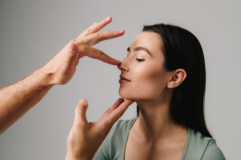 How Does Non-Surgical Nose Reshaping Using Filler Work? Banner