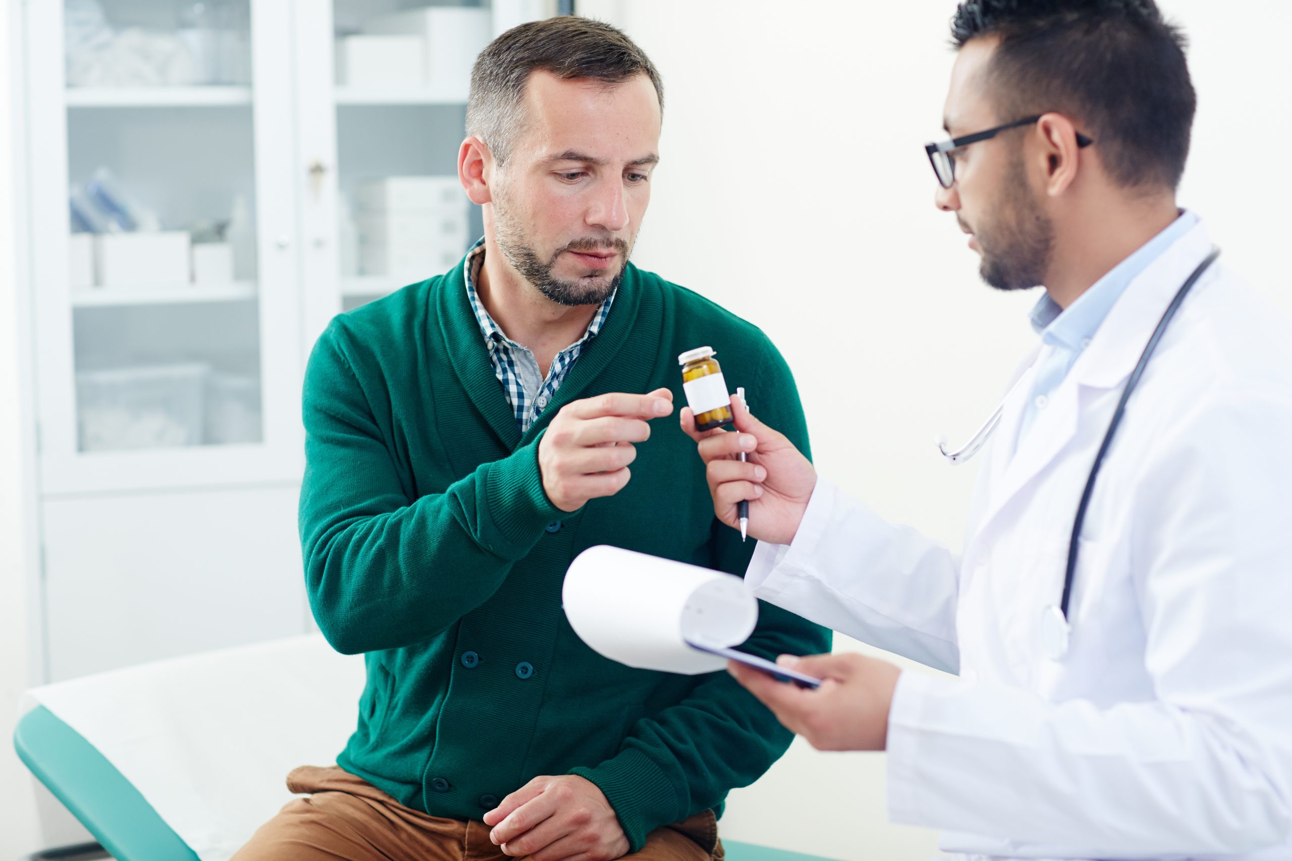 Does HRT Cause Weight Gain? Facts, Myths, and What to Expect Banner