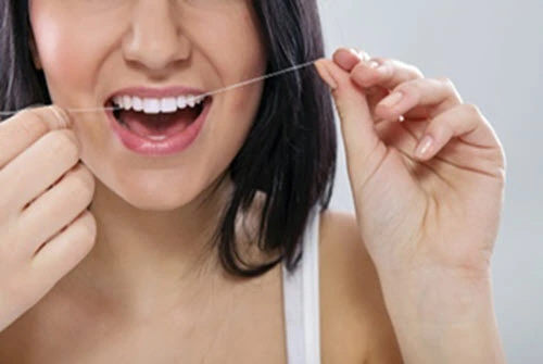 Tips on flossing | collegeville advanced dentistry