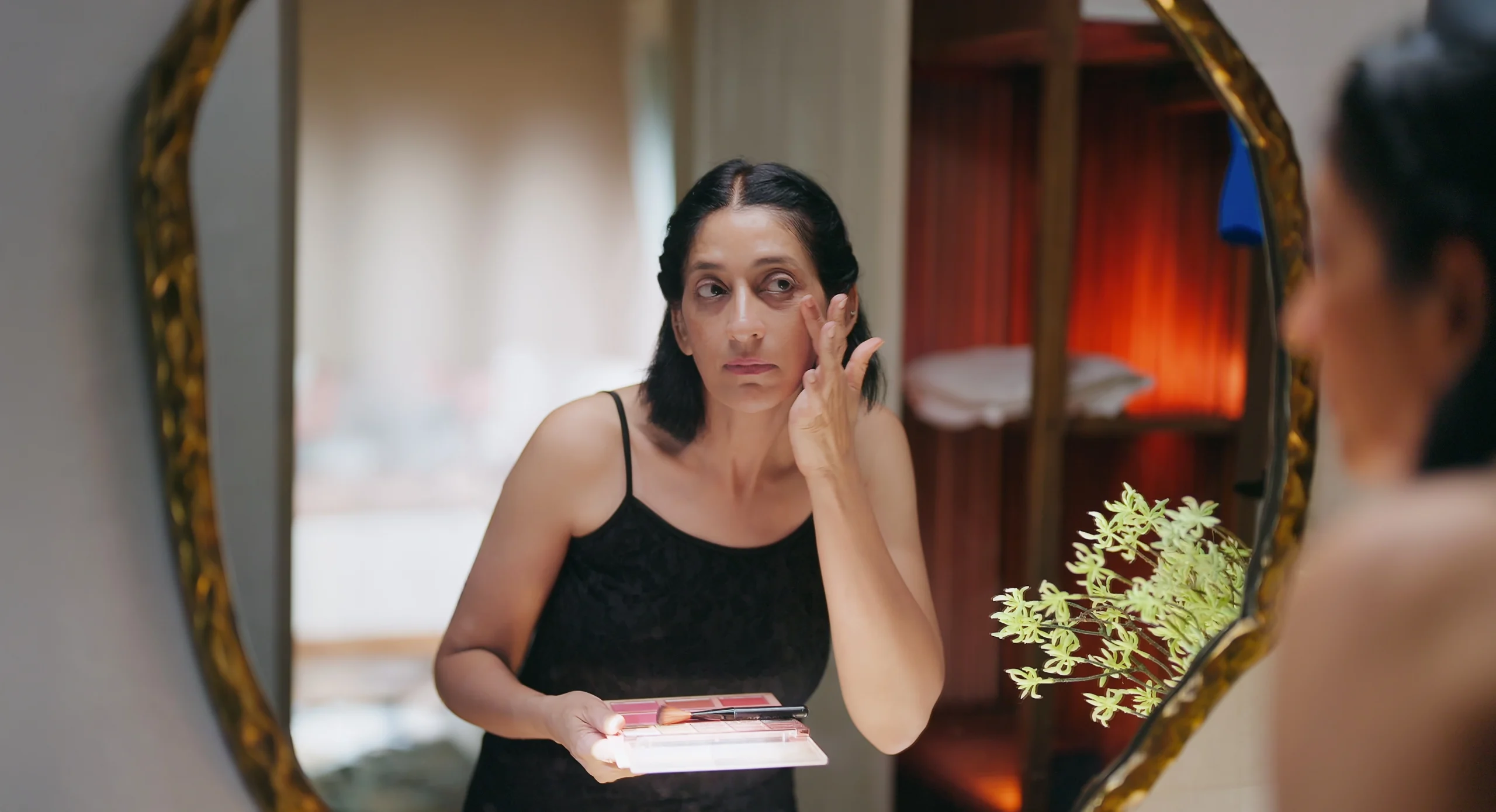 Facelift vs Non-Surgical Skin Tightening: Pros and Cons Banner