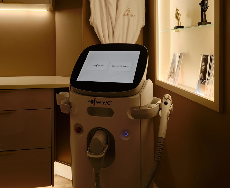 SofWave device with touchscreen display in La Reservé treatment room