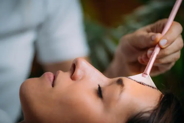 Laser Skin Resurfacing vs Chemical Peels: Which Treatment Is Best for Your Skin? banner
