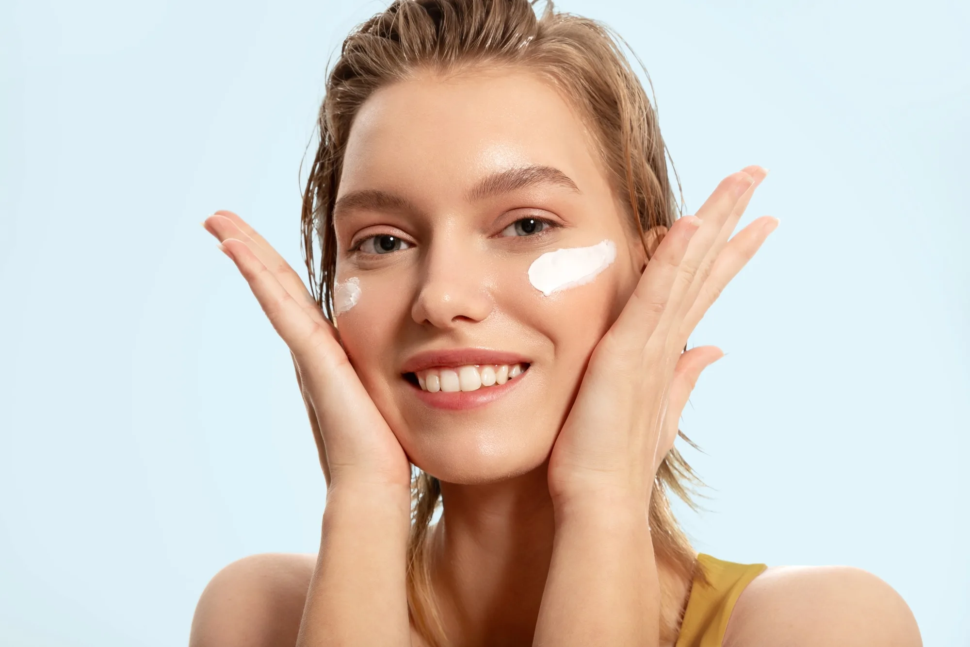 Laser Skin Resurfacing Aftercare: What to Expect During the Peeling and Healing Phase Banner