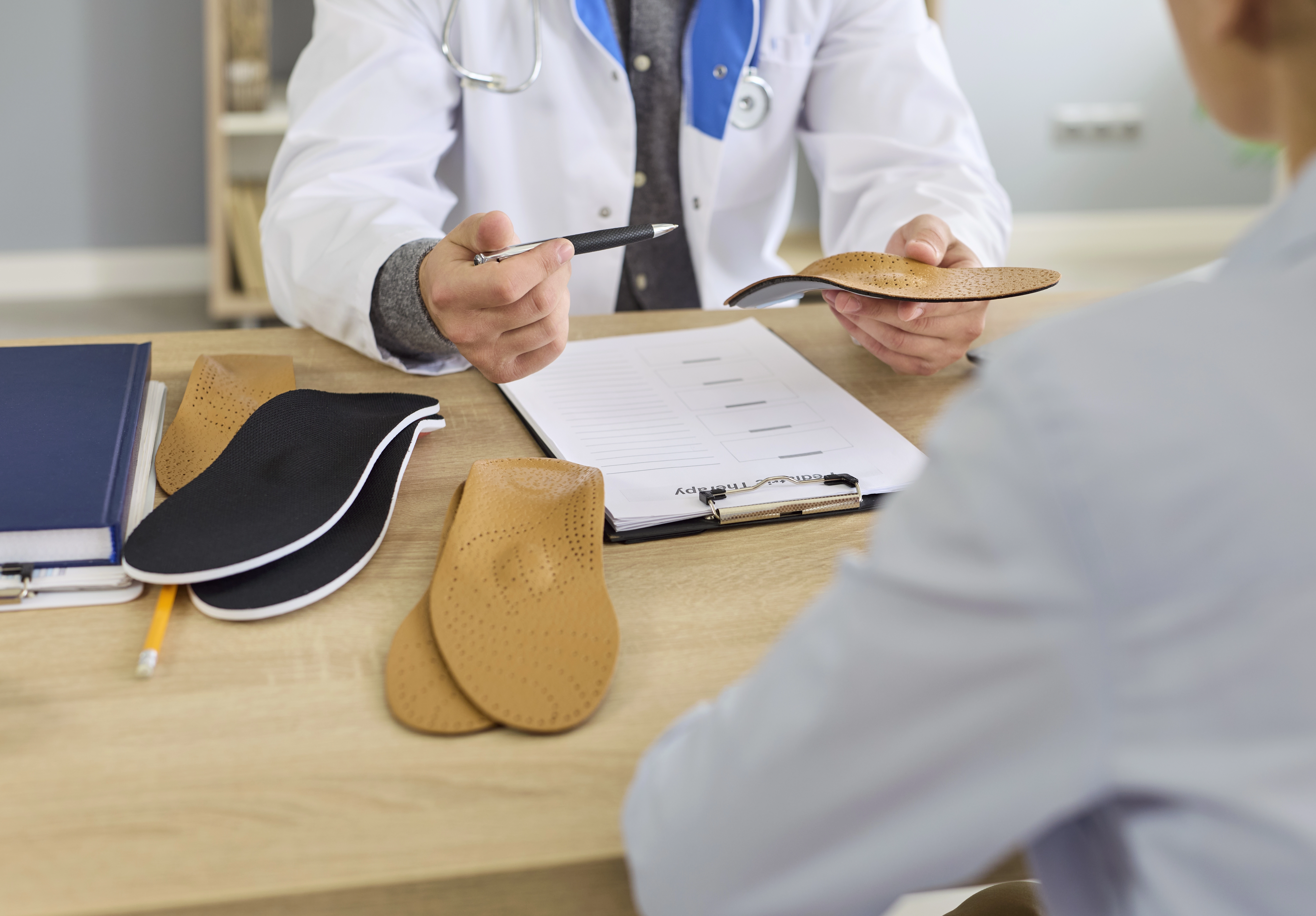 Custom Orthotics vs Store-Bought Insoles: Which One Is Best? Banner