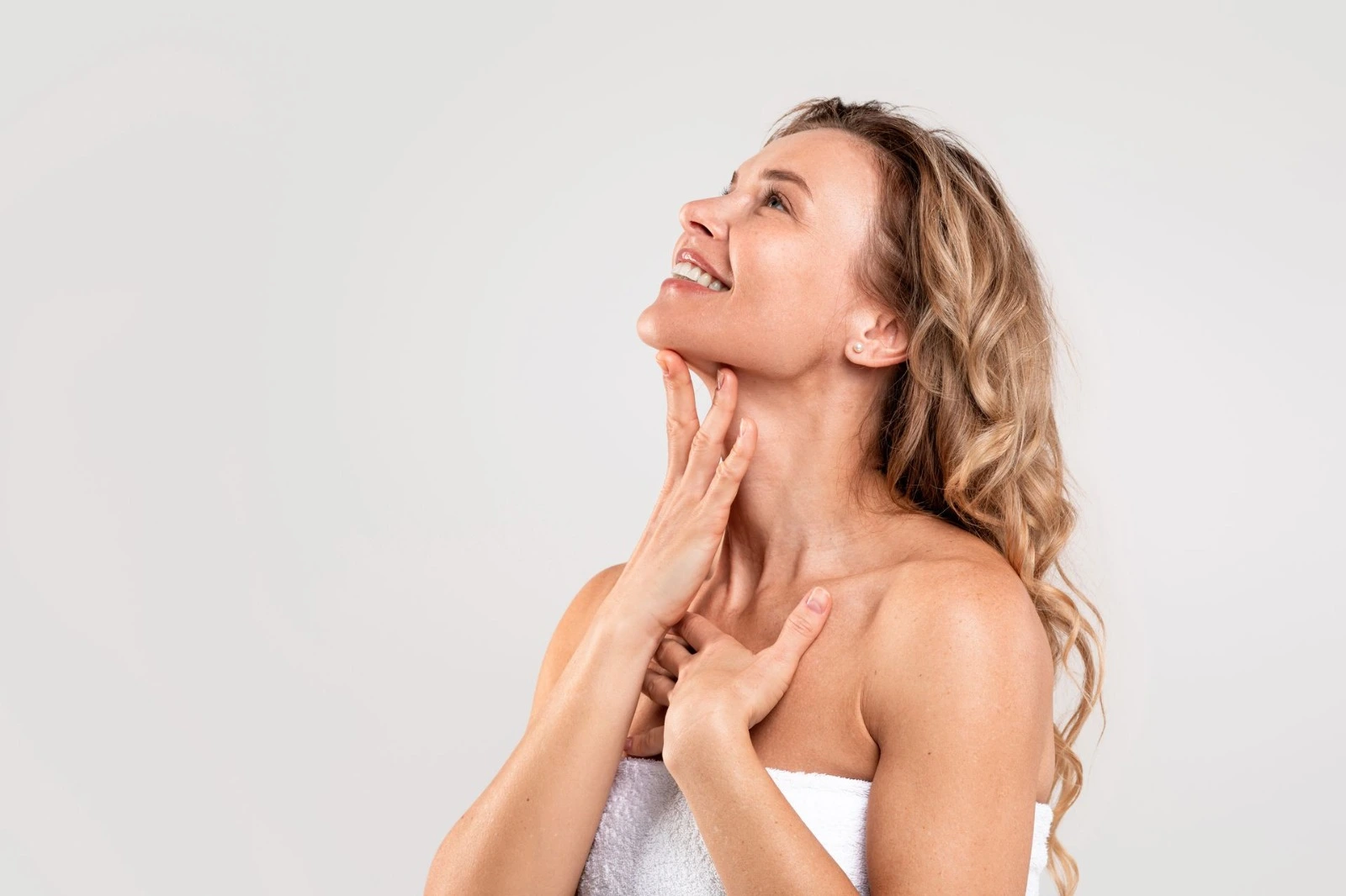 Does a Facelift Include the Neck? Banner