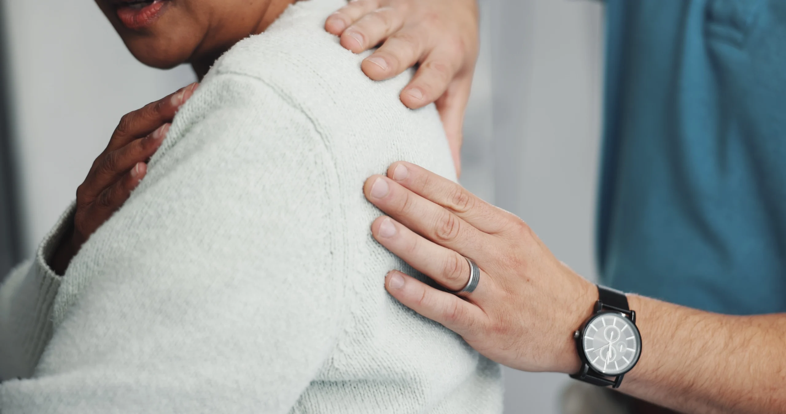 Chiropractic Care vs Physical Therapy for Chronic Pain: Which Is Right for You? Banner