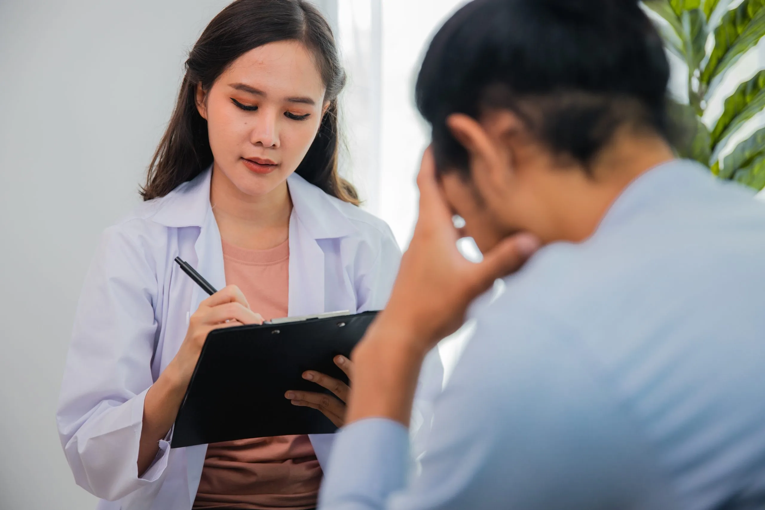 Patient meeting with a psychiatrist in Duncanville, TX