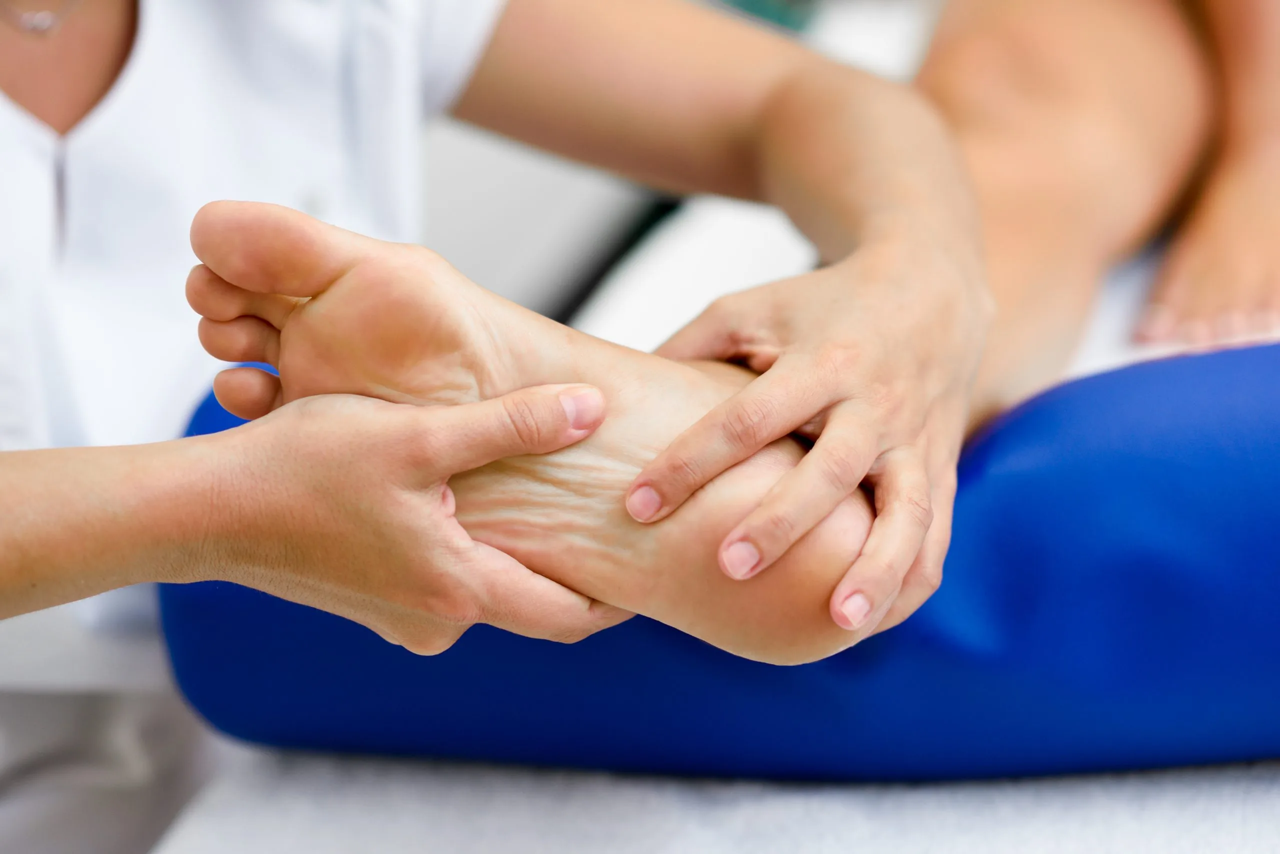 Non-Invasive, Drug-Free Solution For Neuroma Banner