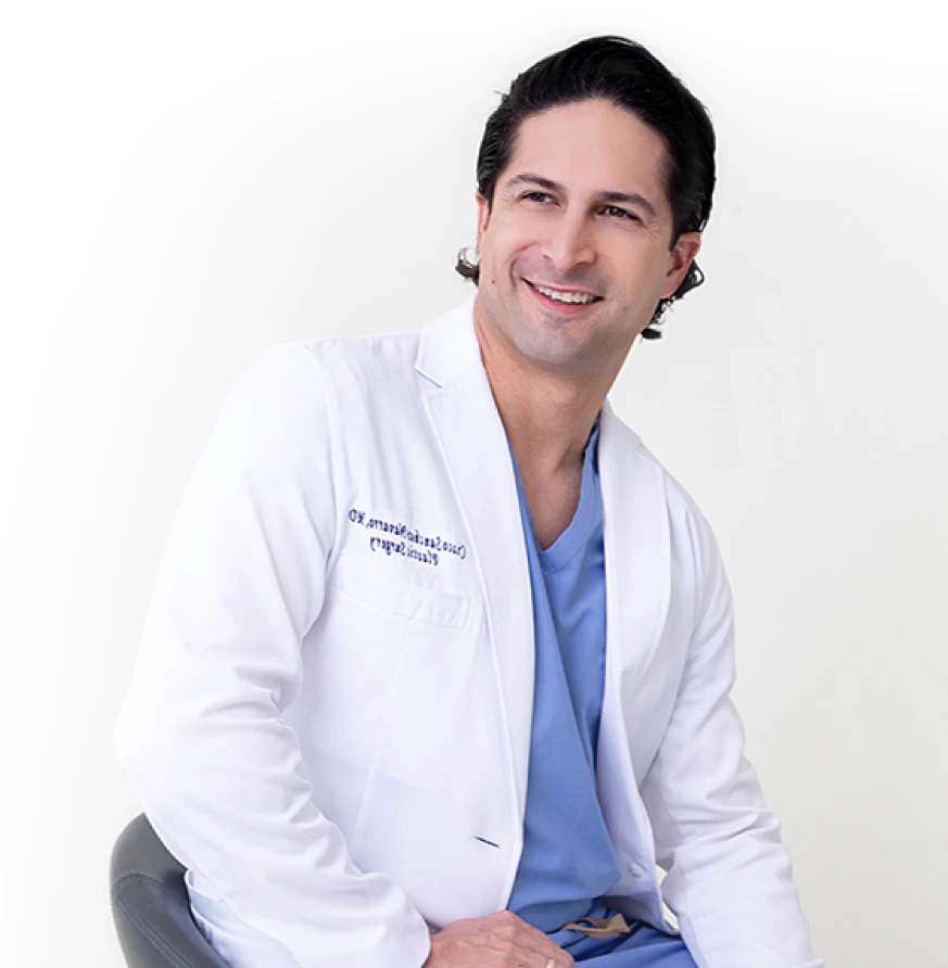 Capsular Contracture Surgeons in Tucson, AZ Banner
