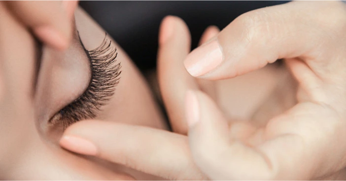 Lash Tinting Banner