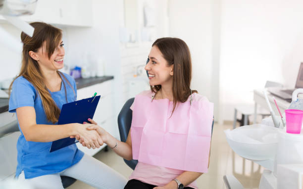 The Right Questions to Ask During a Cosmetic Dentistry Consultation Banner