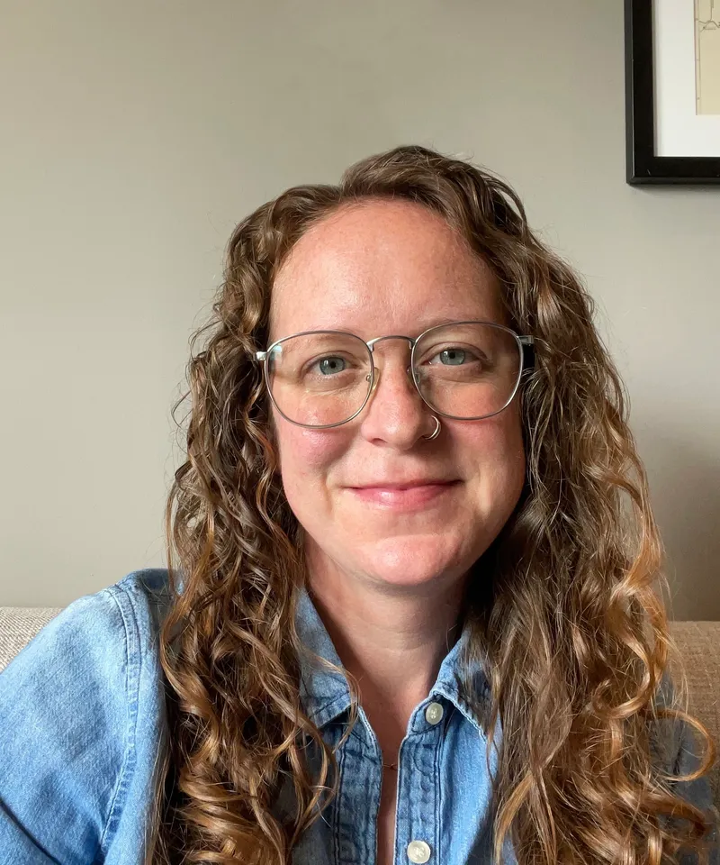 Curly hair - Vibrant Life Therapy