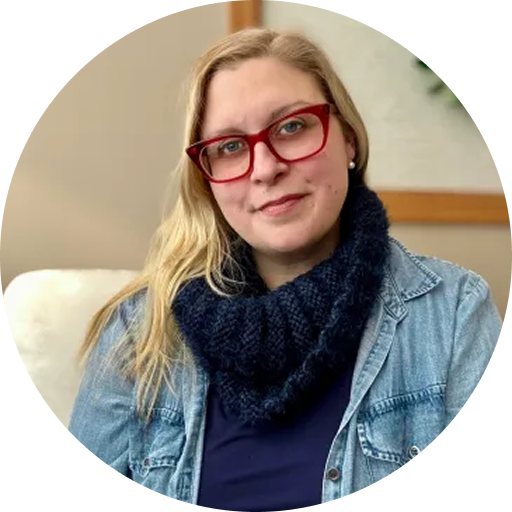 Roxy Sullivan, BA image - Vibrant Life Therapy