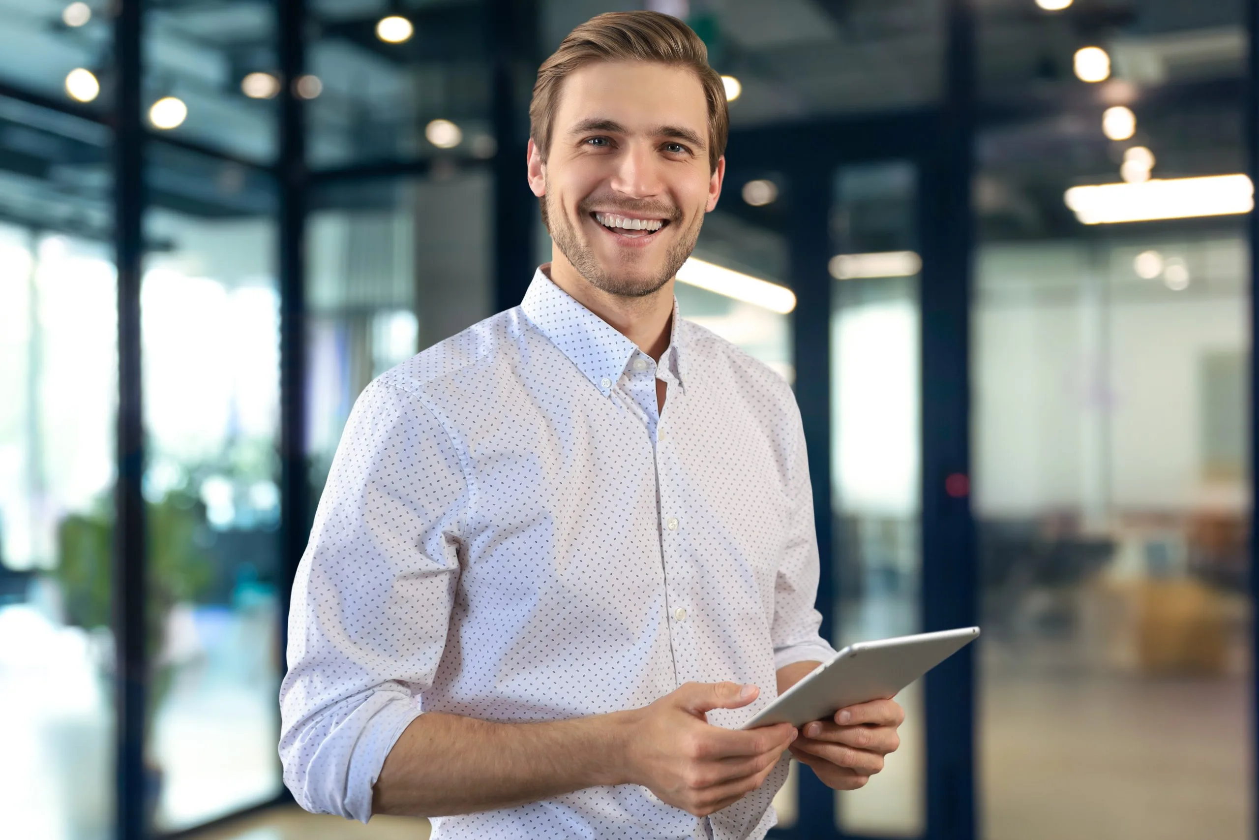 Businessman using a tablet in the office – SPRAVATO treatment in Concord, CA